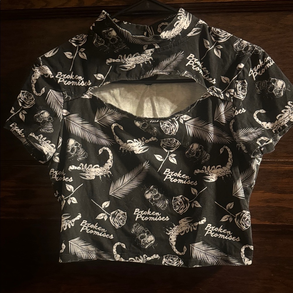 Black Graphic Cutout Crop Top by Broken Promises, Size XL